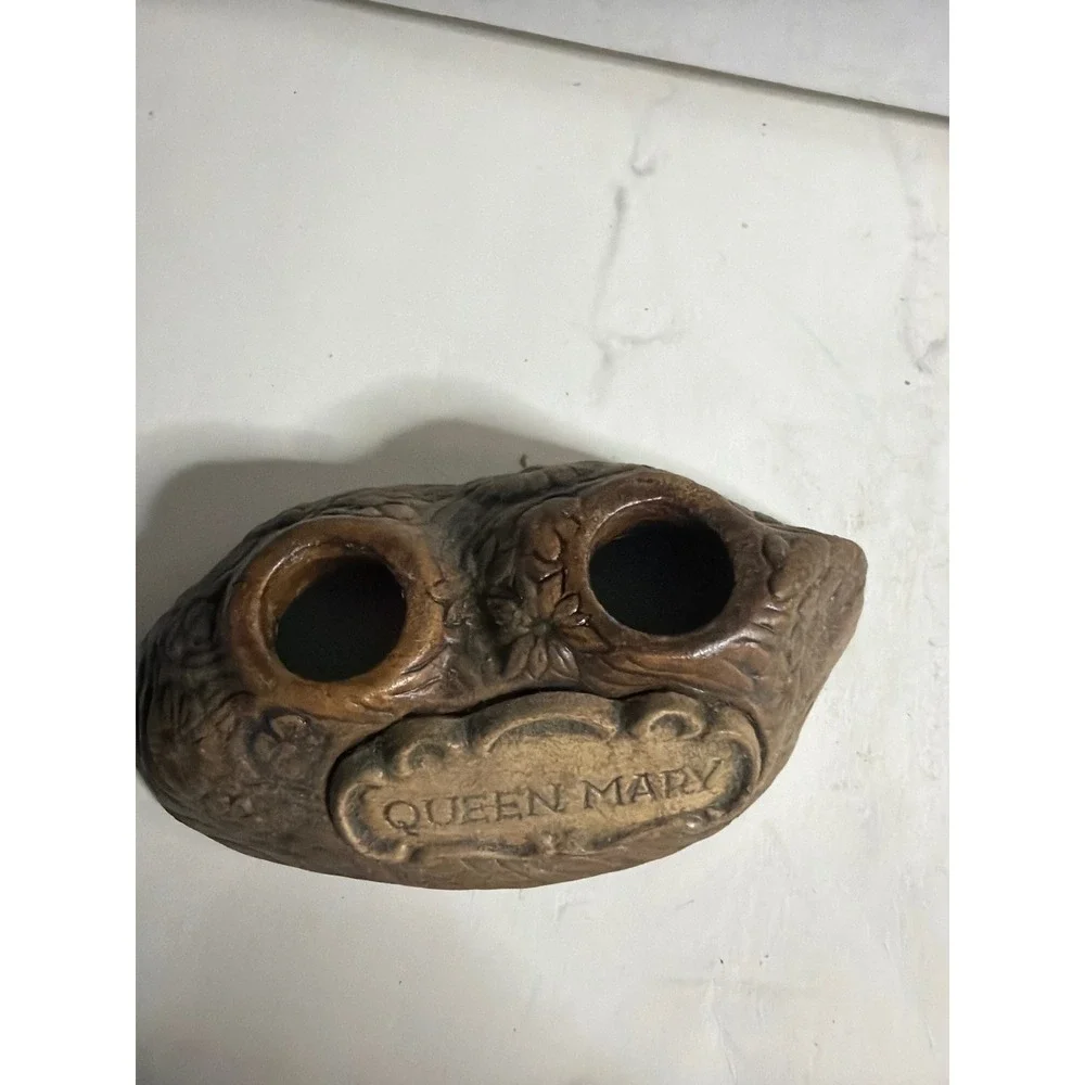 Vintage Queen Mary Frog Salt and Pepper Shakers Ceramic Bride Groom Souvenir Set